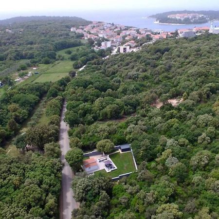 Apartment In Park Forest Soline Near The Sea Pjescana Uvala Extérieur photo
