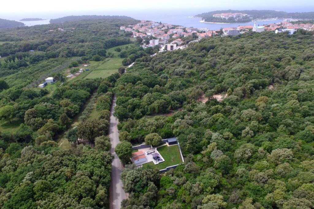 Apartment In Park Forest Soline Near The Sea Pjescana Uvala Extérieur photo