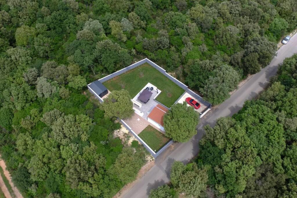 Apartment In Park Forest Soline Near The Sea Pjescana Uvala Extérieur photo